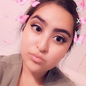 Meet your Posher, Adriana